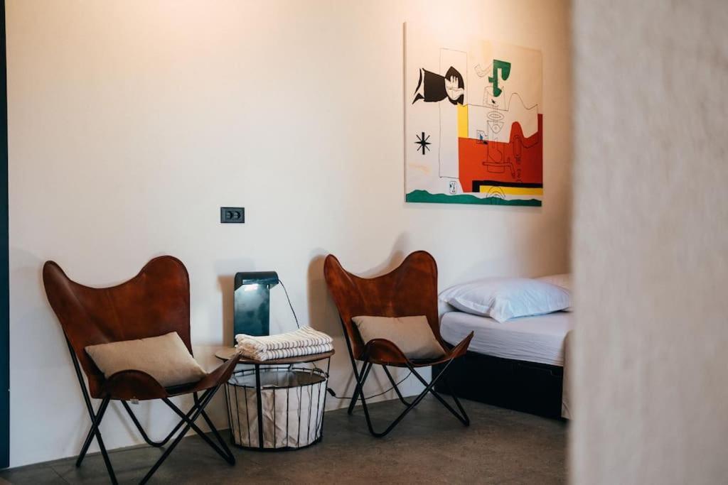 Biro Hill Designed For Two Apartment